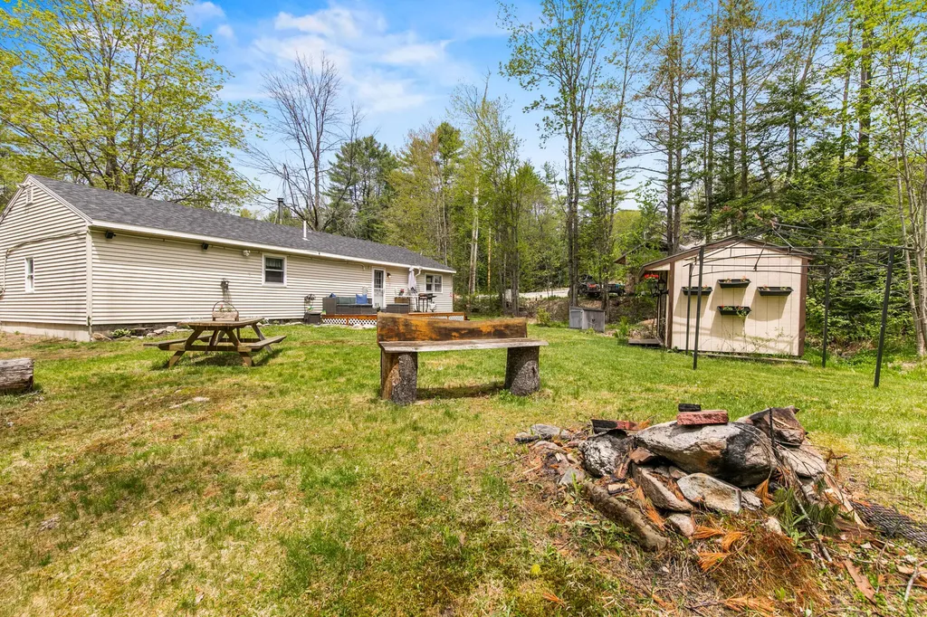 82 Oak Hill Road Otisfield ME 04270