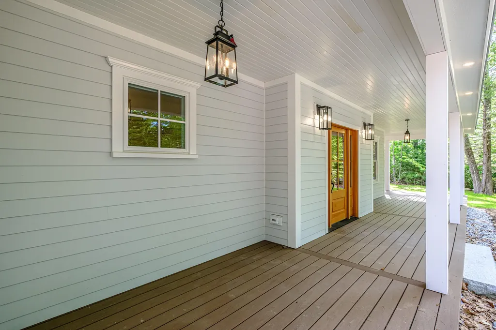 108 Highland Cliff Windham ME 04062