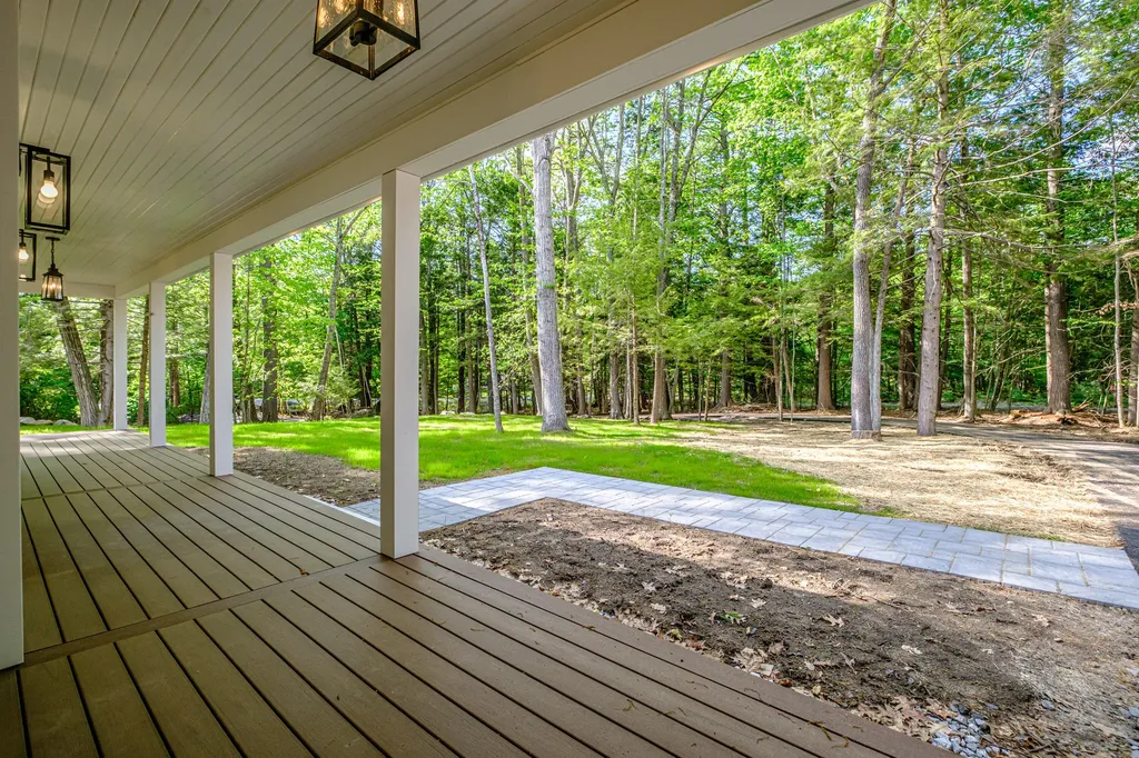 108 Highland Cliff Windham ME 04062