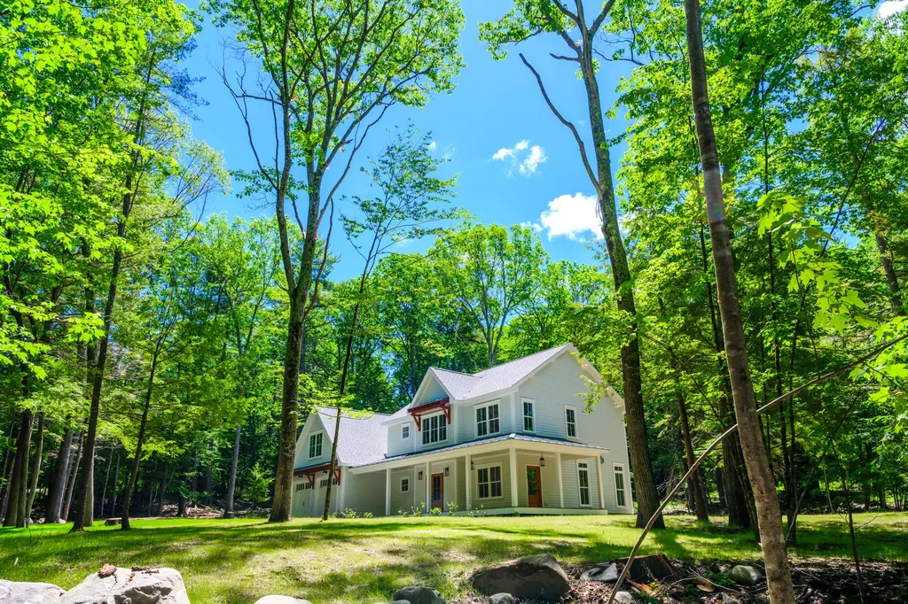 108 Highland Cliff Windham ME 04062