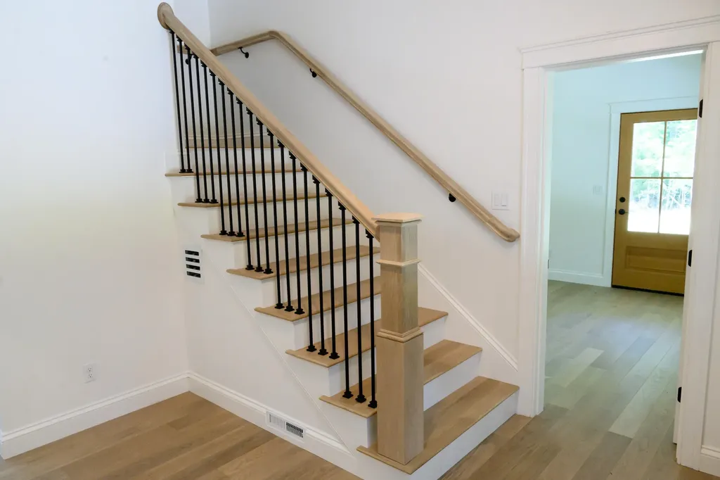 108 Highland Cliff Windham ME 04062