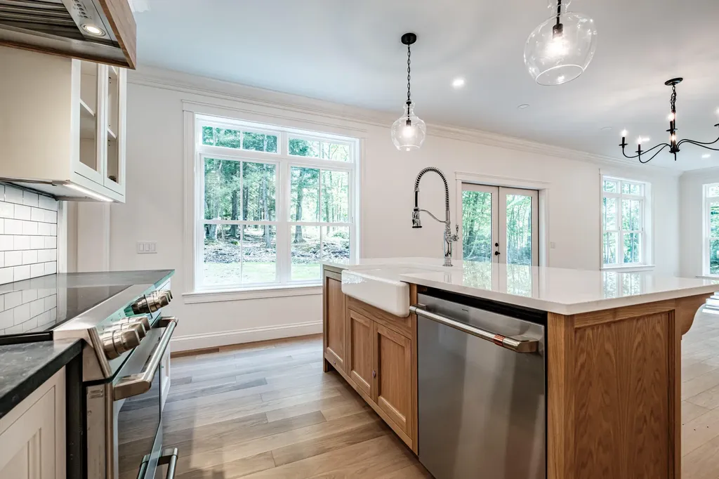 108 Highland Cliff Windham ME 04062
