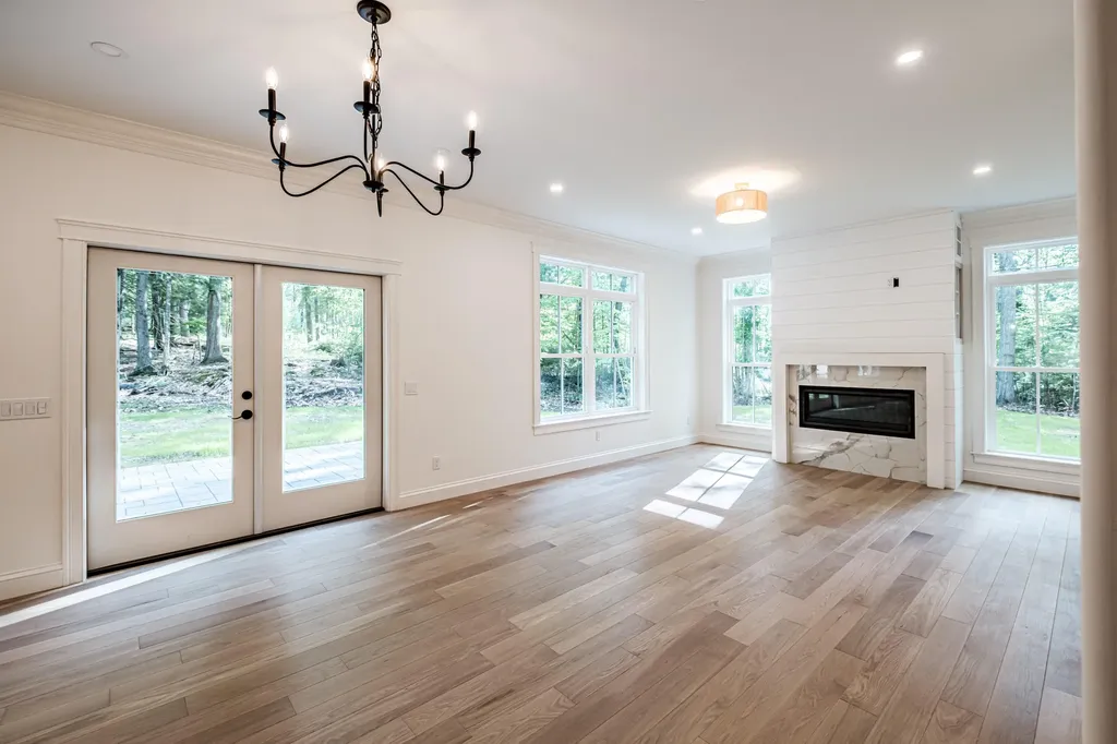 108 Highland Cliff Windham ME 04062