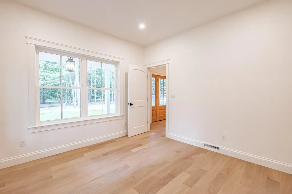 108 Highland Cliff Windham ME 04062