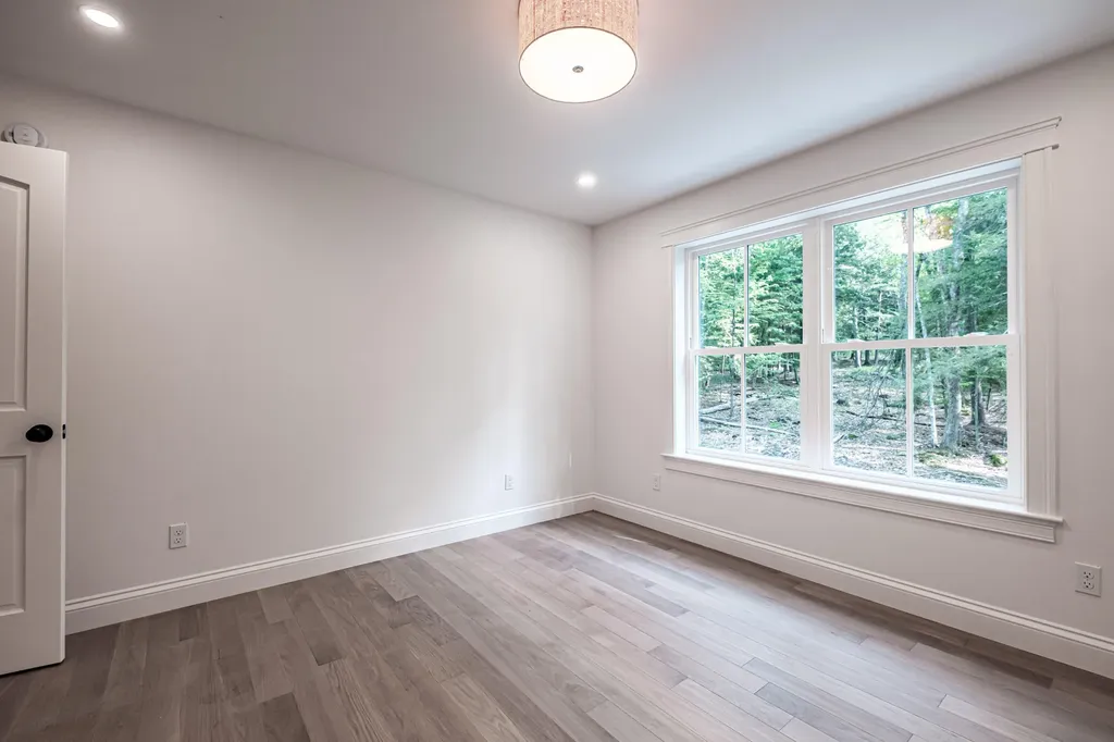 108 Highland Cliff Windham ME 04062