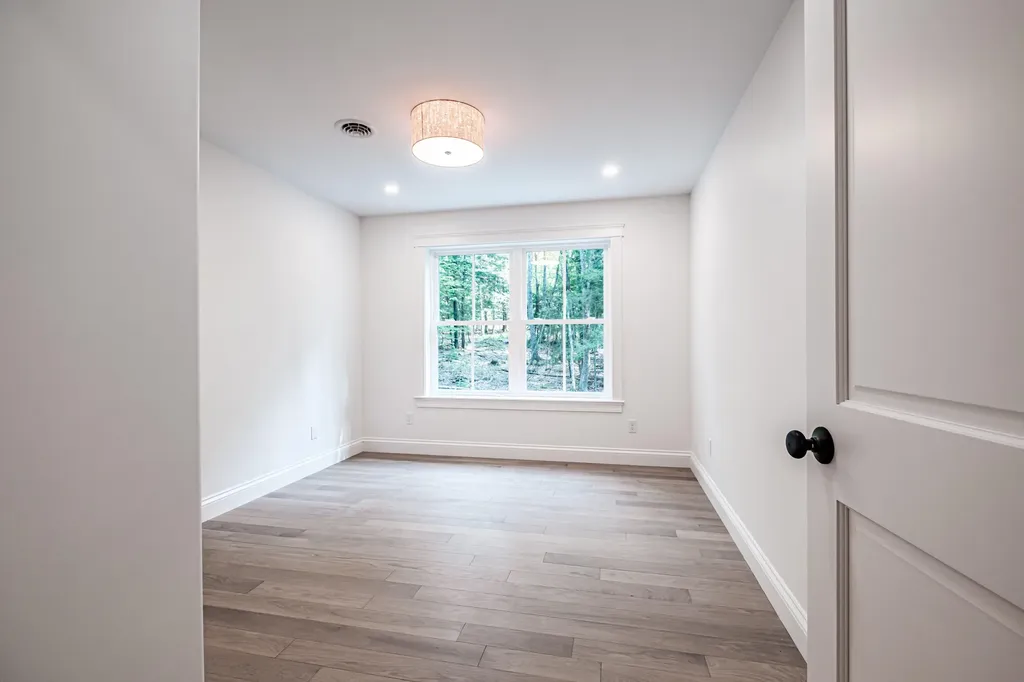 108 Highland Cliff Windham ME 04062