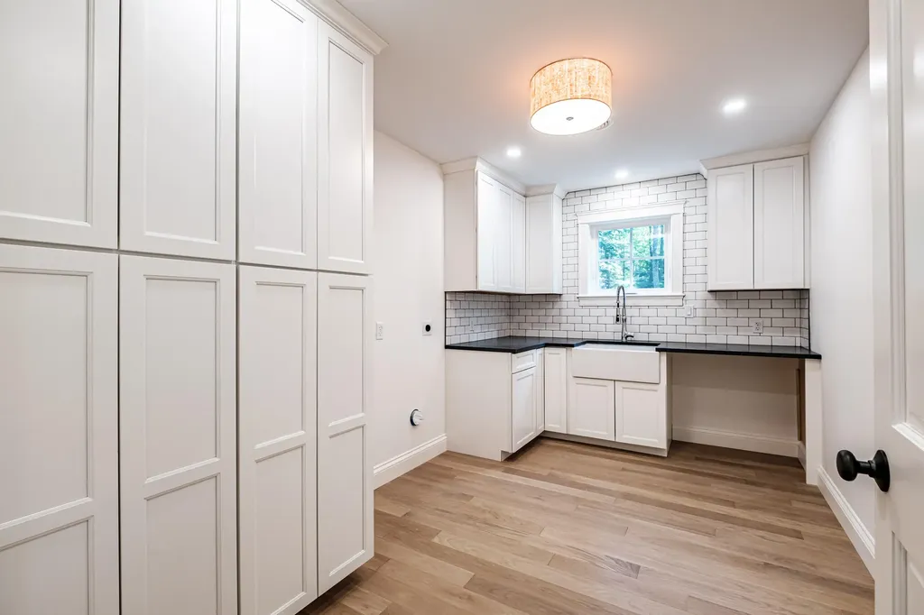 108 Highland Cliff Windham ME 04062