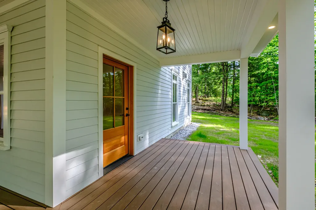 108 Highland Cliff Windham ME 04062