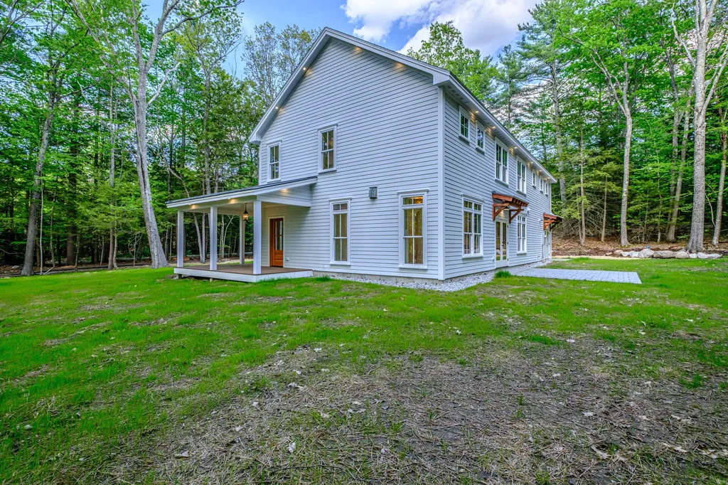 108 Highland Cliff Windham ME 04062