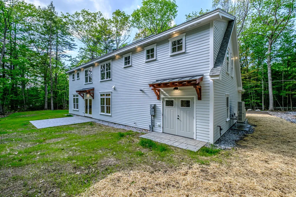108 Highland Cliff Windham ME 04062