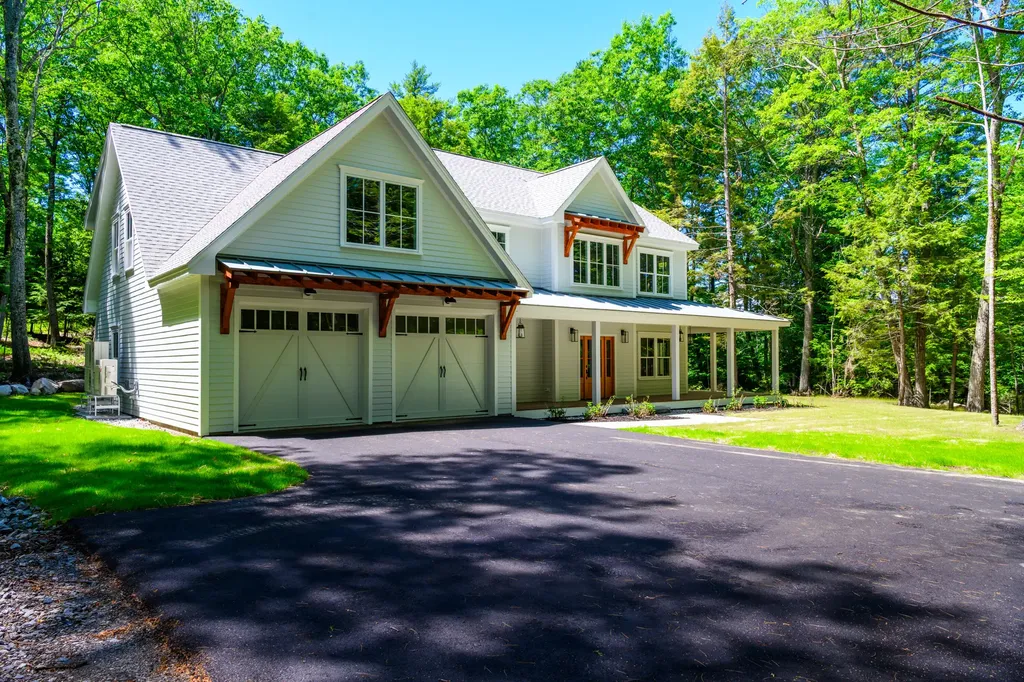 108 Highland Cliff Windham ME 04062
