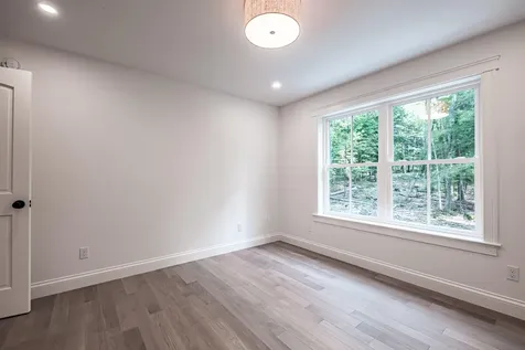 108 Highland Cliff Windham ME 04062