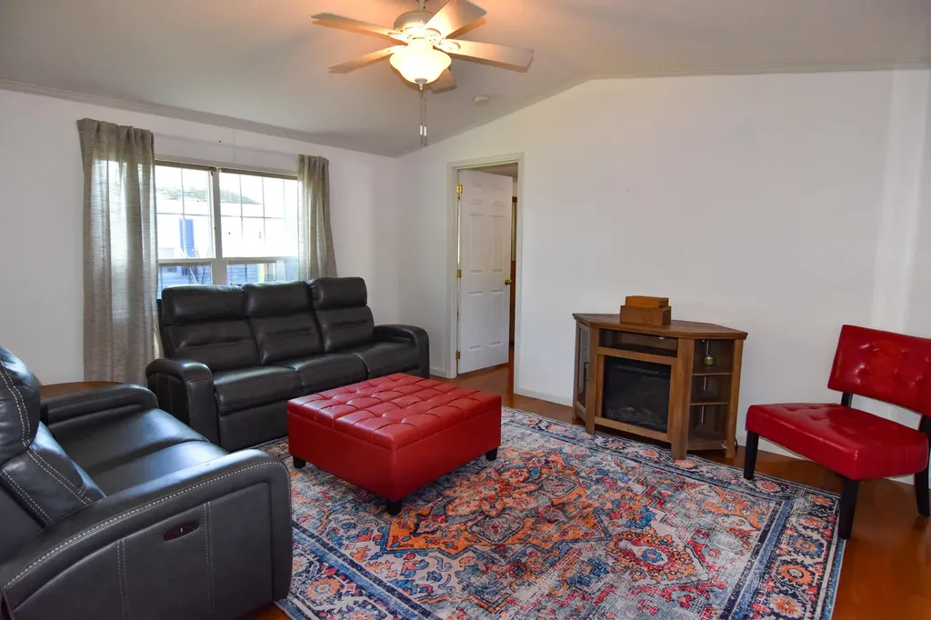 8 Jordan Drive Lisbon ME 04252