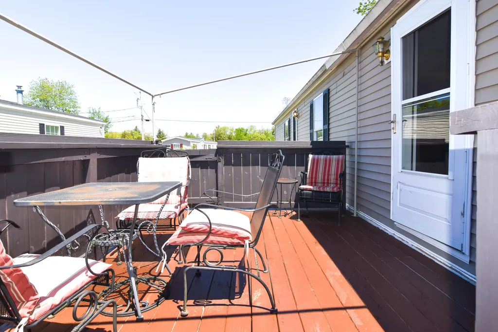 8 Jordan Drive Lisbon ME 04252