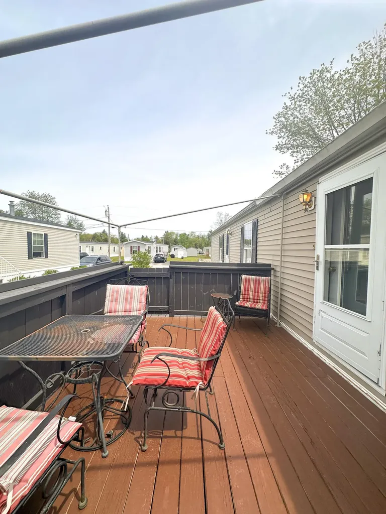 8 Jordan Drive Lisbon ME 04252