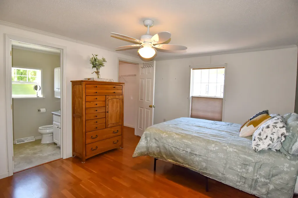 8 Jordan Drive Lisbon ME 04252