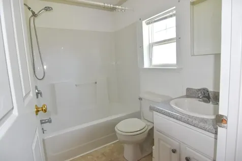 8 Jordan Drive Lisbon ME 04252