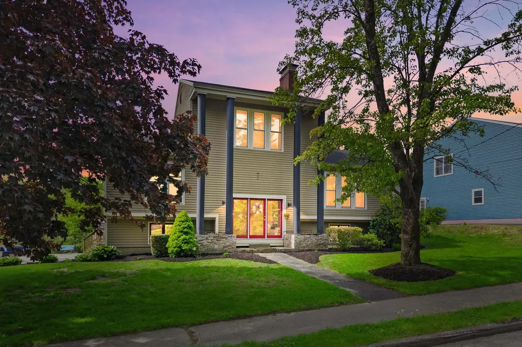 19 Alberta Drive Westbrook ME 04092