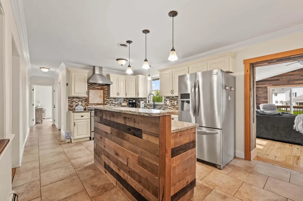 19 Alberta Drive Westbrook ME 04092