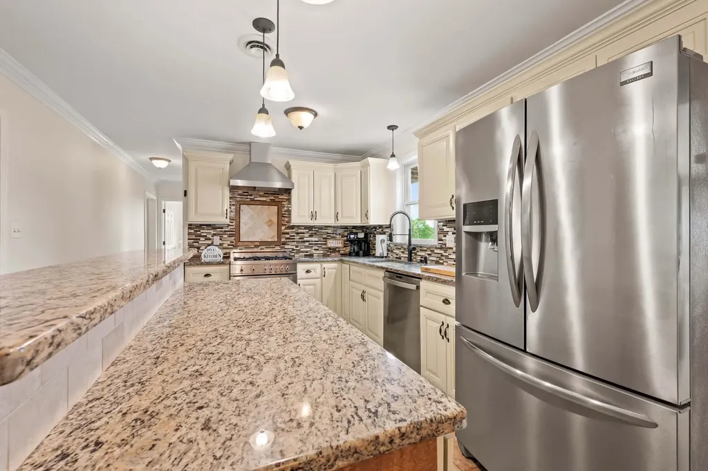 19 Alberta Drive Westbrook ME 04092