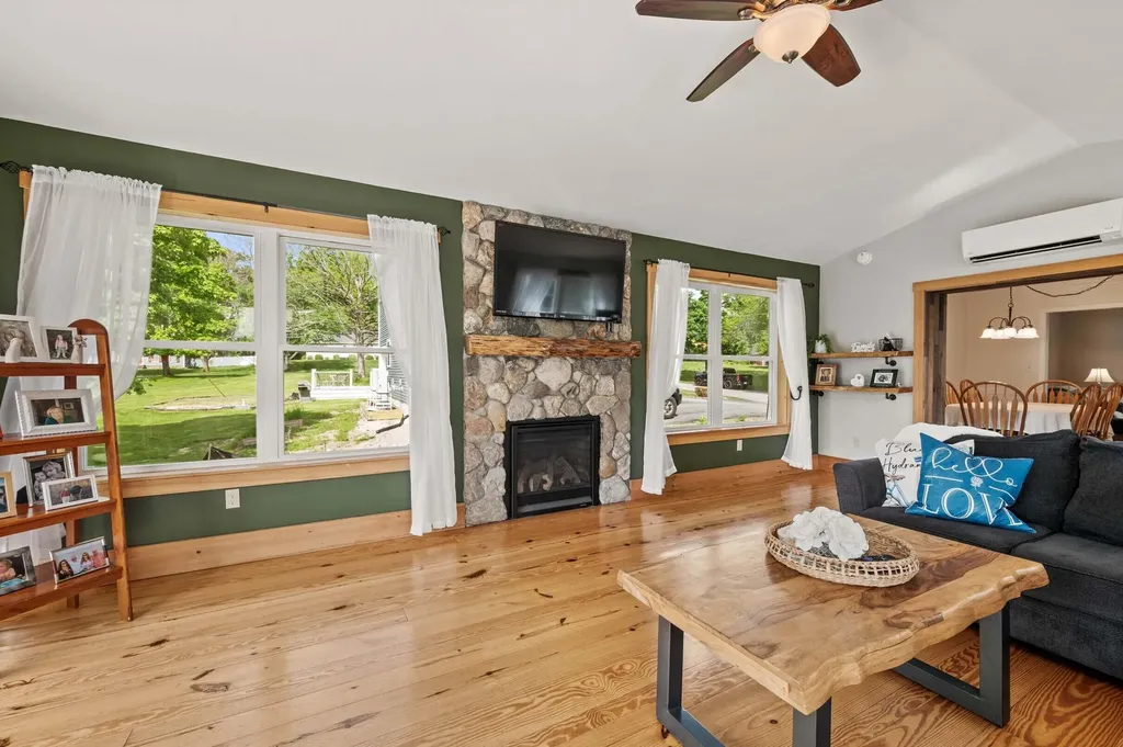 19 Alberta Drive Westbrook ME 04092