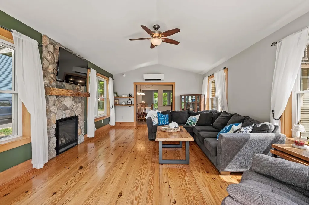 19 Alberta Drive Westbrook ME 04092