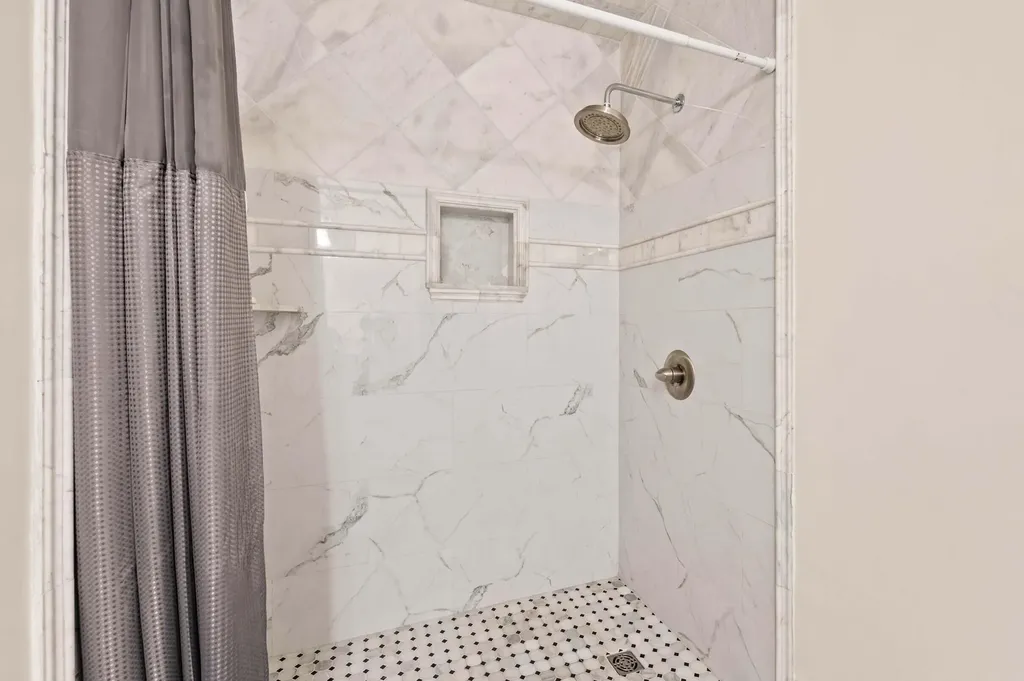 19 Alberta Drive Westbrook ME 04092