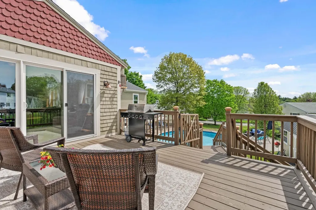 19 Alberta Drive Westbrook ME 04092