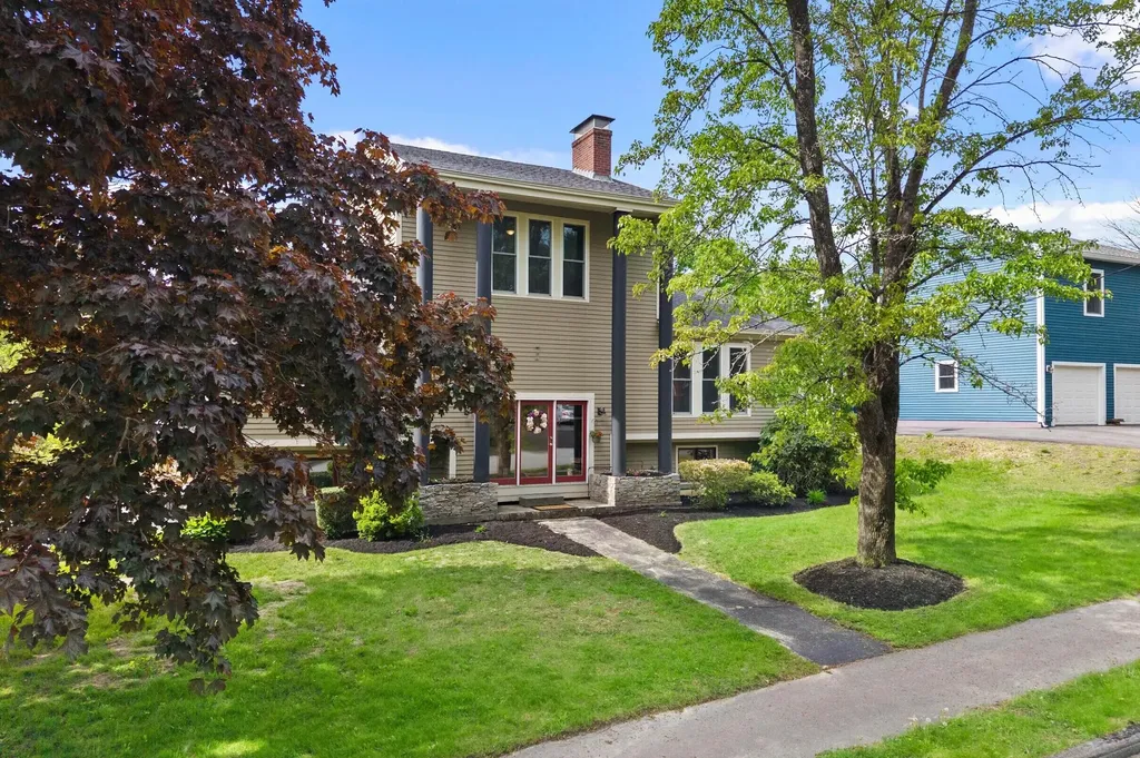 19 Alberta Drive Westbrook ME 04092