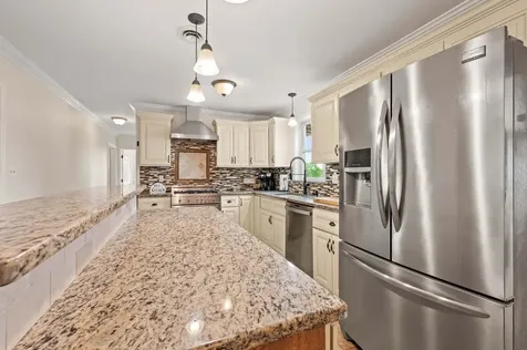 19 Alberta Drive Westbrook ME 04092