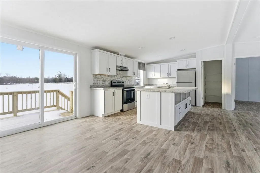 59 Beech Lane Whitefield ME 04353