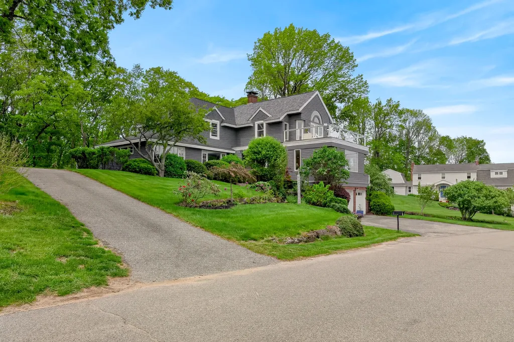 12 Reef Road Cape Elizabeth ME 04107