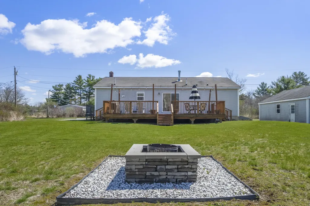 13 Liberty Drive West Gardiner ME 04345
