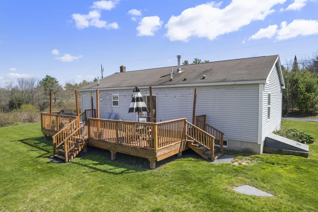 13 Liberty Drive West Gardiner ME 04345