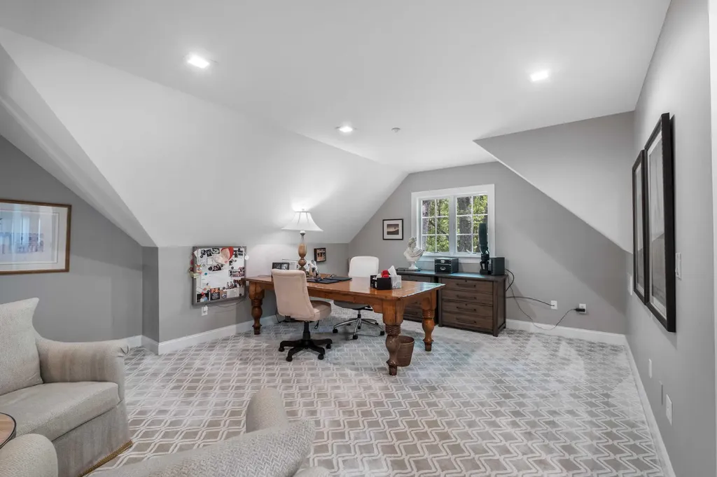 100 Shepards Cove Road Kittery ME 03904