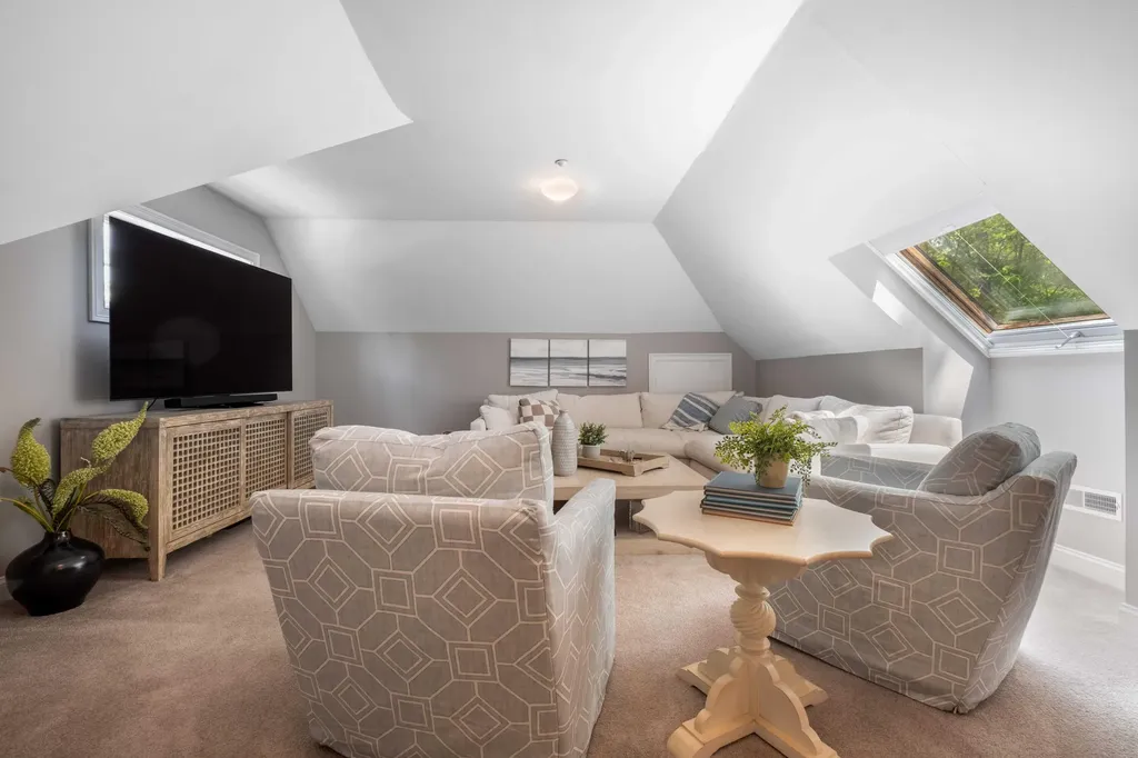 100 Shepards Cove Road Kittery ME 03904