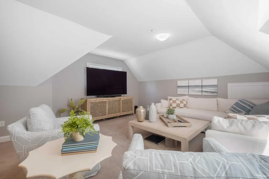 100 Shepards Cove Road Kittery ME 03904