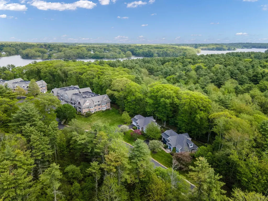 100 Shepards Cove Road Kittery ME 03904