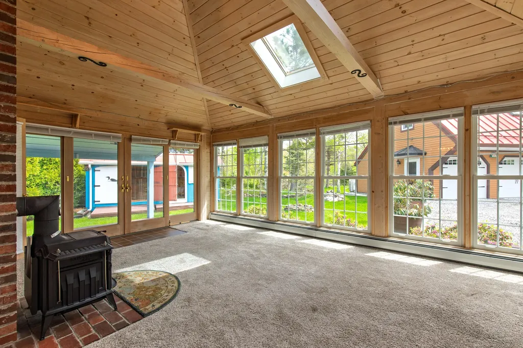 23 Massasoit Drive Bristol ME 04554