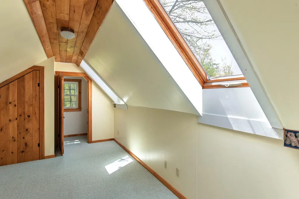 23 Massasoit Drive Bristol ME 04554