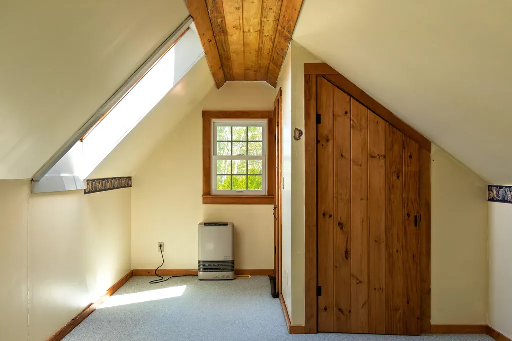 23 Massasoit Drive Bristol ME 04554