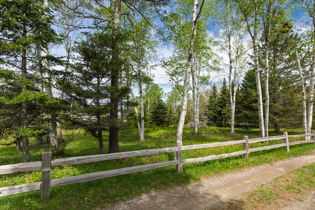 23 Massasoit Drive Bristol ME 04554