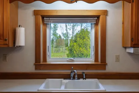 23 Massasoit Drive Bristol ME 04554