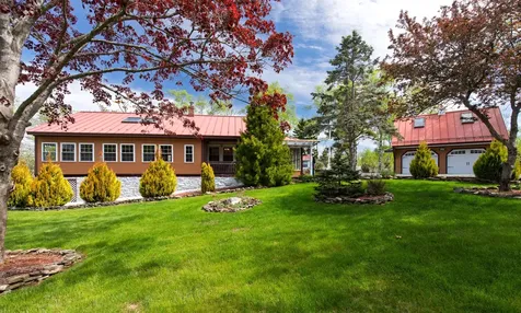 23 Massasoit Drive Bristol ME 04554