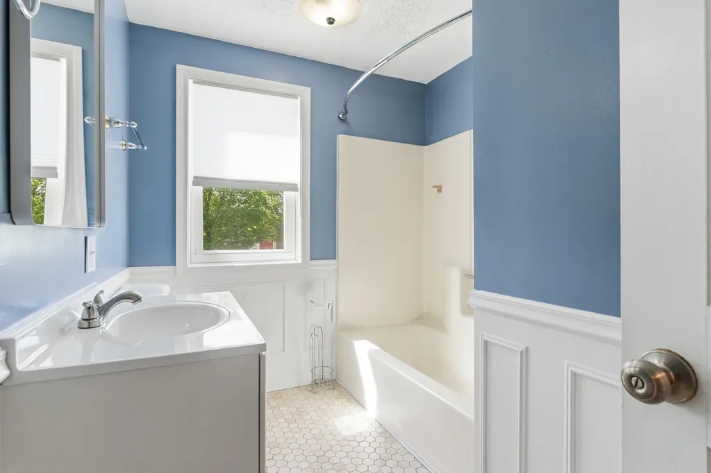 7 Meadow Drive North Berwick ME 03906