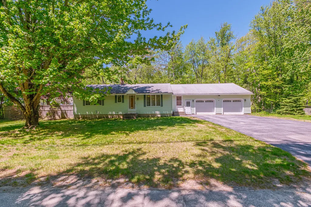 8 Percy Hawkes Road Windham ME 04062