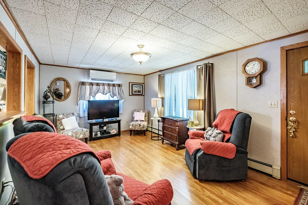 8 Percy Hawkes Road Windham ME 04062