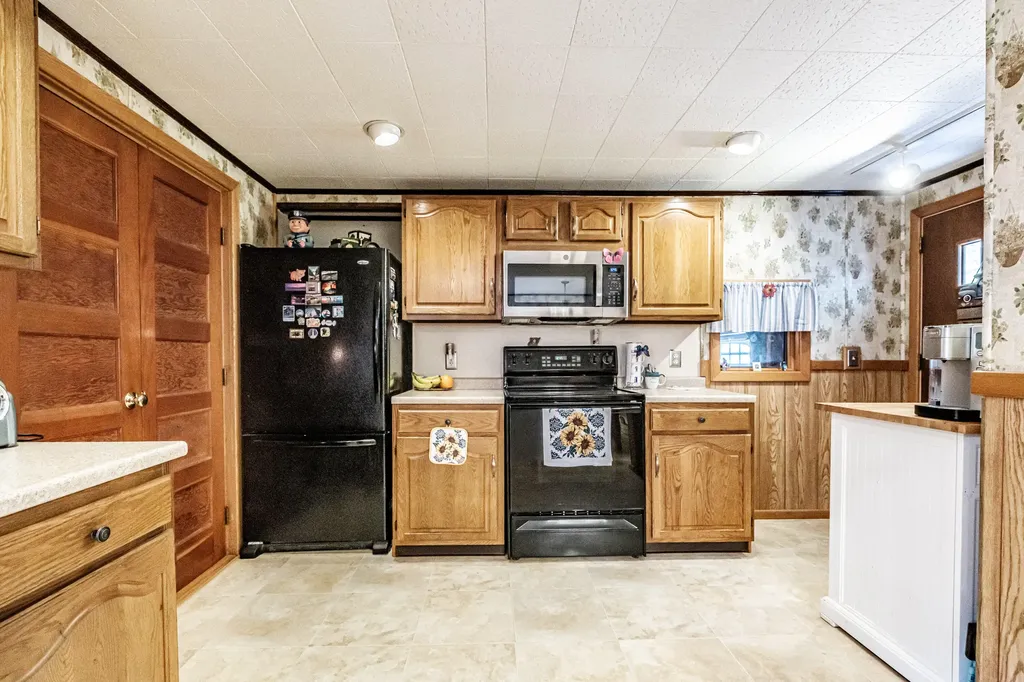 8 Percy Hawkes Road Windham ME 04062