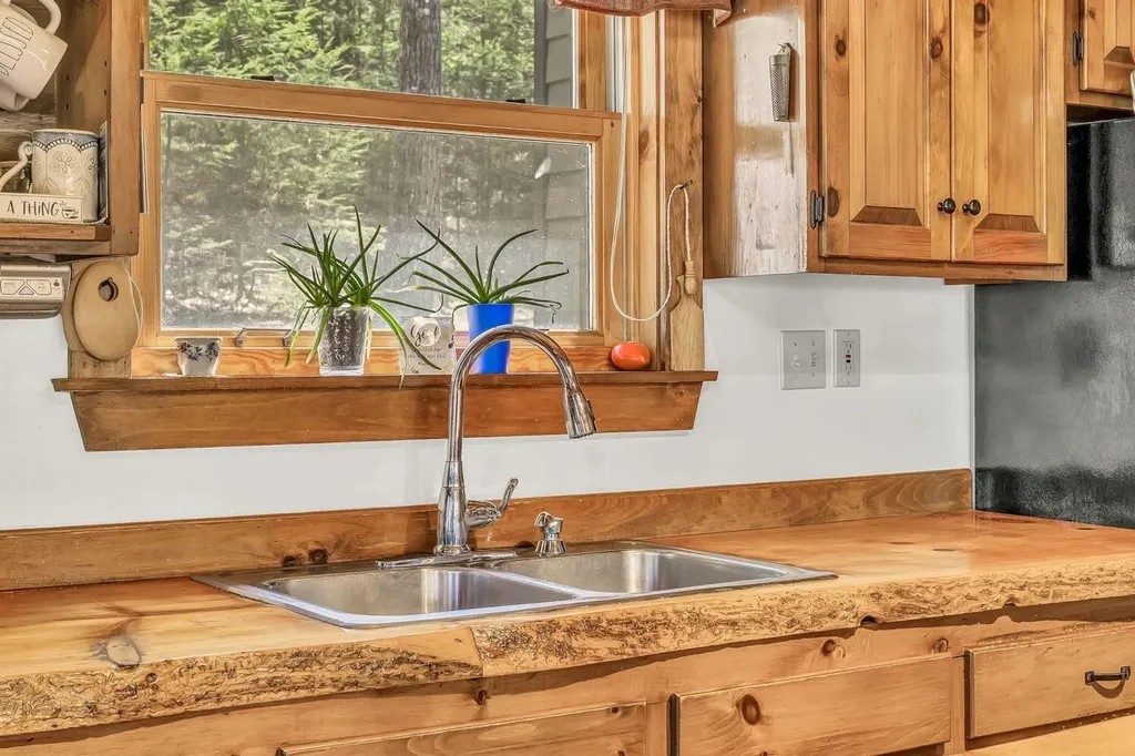 59 Fellows Cove Road Fayette ME 04349