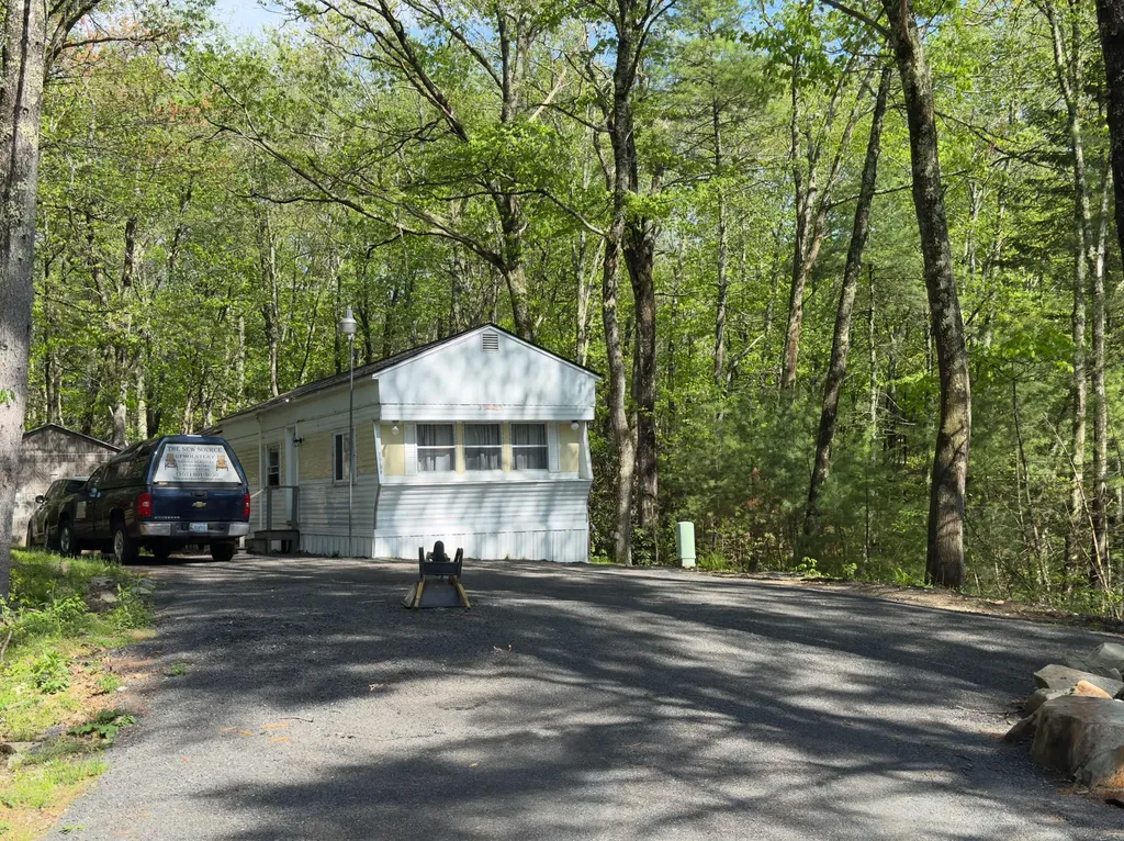 1597 Sanford Road Wells ME 04090